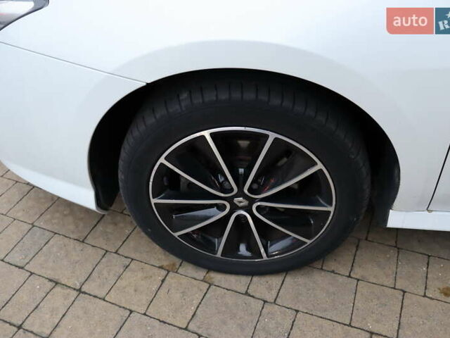 Белый Рено Лагуна, объемом двигателя 2 л и пробегом 247 тыс. км за 9900 $, фото 10 на Automoto.ua