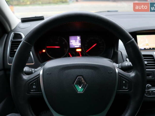 Белый Рено Лагуна, объемом двигателя 2 л и пробегом 247 тыс. км за 9900 $, фото 17 на Automoto.ua