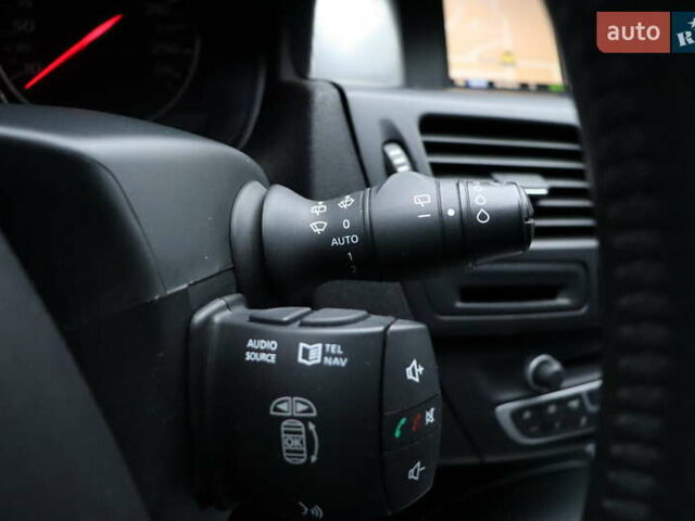 Белый Рено Лагуна, объемом двигателя 2 л и пробегом 247 тыс. км за 9900 $, фото 22 на Automoto.ua