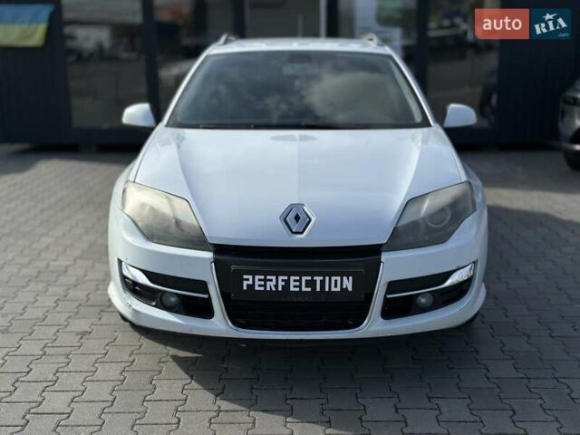 Рено Лагуна 2012 в Черновцах на Automoto.ua Белый Рено Лагуна, объемом двигателя 1.46 л и пробегом 406 тыс. км за 6500 $, фото 3 на Automoto.ua