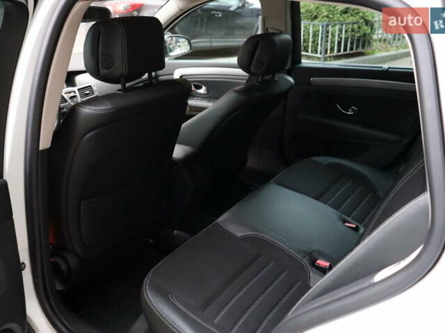 Белый Рено Лагуна, объемом двигателя 2 л и пробегом 247 тыс. км за 9900 $, фото 33 на Automoto.ua