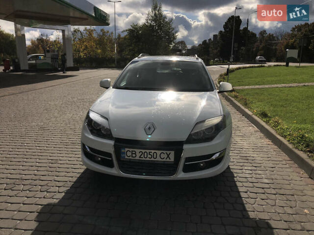 Белый Рено Лагуна, объемом двигателя 1.46 л и пробегом 247 тыс. км за 6300 $, фото 1 на Automoto.ua