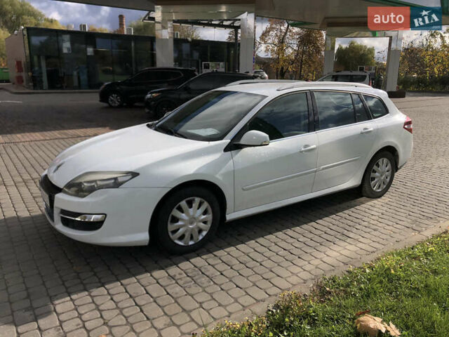 Белый Рено Лагуна, объемом двигателя 1.46 л и пробегом 247 тыс. км за 6300 $, фото 3 на Automoto.ua