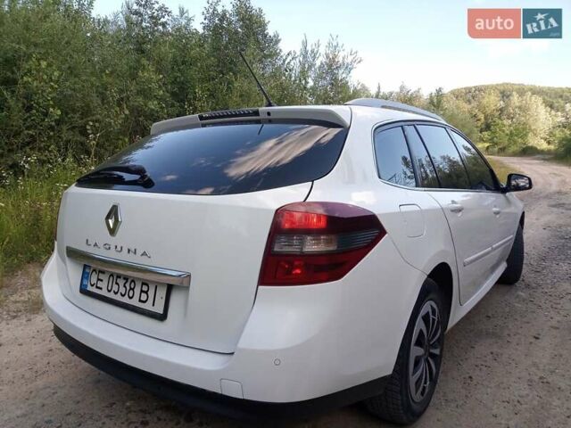 Белый Рено Лагуна, объемом двигателя 1.46 л и пробегом 340 тыс. км за 5900 $, фото 2 на Automoto.ua