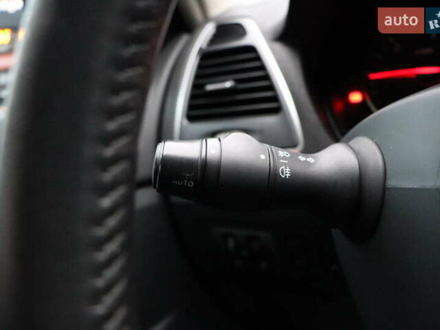 Белый Рено Лагуна, объемом двигателя 2 л и пробегом 247 тыс. км за 9900 $, фото 21 на Automoto.ua