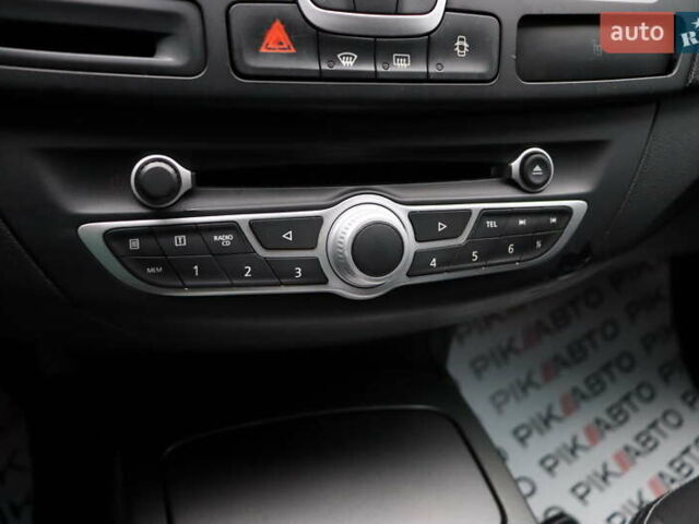 Белый Рено Лагуна, объемом двигателя 2 л и пробегом 247 тыс. км за 9900 $, фото 27 на Automoto.ua