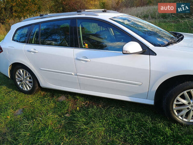 Білий Рено Лагуна, об'ємом двигуна 1.46 л та пробігом 190 тис. км за 8200 $, фото 2 на Automoto.ua