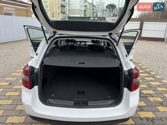 Белый Рено Лагуна, объемом двигателя 1.5 л и пробегом 212 тыс. км за 8600 $, фото 12 на Automoto.ua