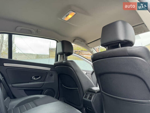 Белый Рено Лагуна, объемом двигателя 1.5 л и пробегом 212 тыс. км за 8600 $, фото 9 на Automoto.ua