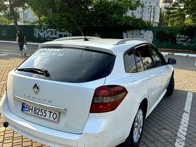 Білий Рено Лагуна, об'ємом двигуна 1.5 л та пробігом 256 тис. км за 8600 $, фото 3 на Automoto.ua