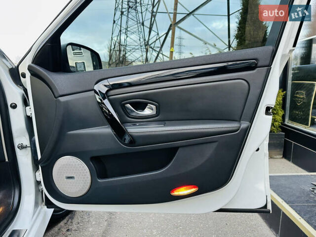 Белый Рено Лагуна, объемом двигателя 2 л и пробегом 166 тыс. км за 9900 $, фото 24 на Automoto.ua