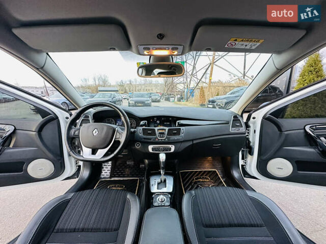 Белый Рено Лагуна, объемом двигателя 2 л и пробегом 166 тыс. км за 9900 $, фото 19 на Automoto.ua