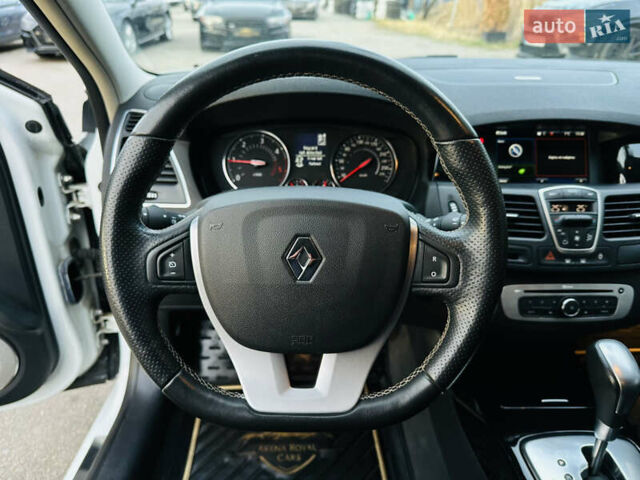 Белый Рено Лагуна, объемом двигателя 2 л и пробегом 166 тыс. км за 9900 $, фото 26 на Automoto.ua