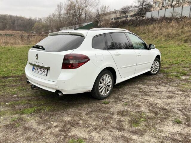 Белый Рено Лагуна, объемом двигателя 1.5 л и пробегом 260 тыс. км за 7800 $, фото 1 на Automoto.ua