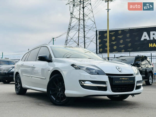 Белый Рено Лагуна, объемом двигателя 2 л и пробегом 166 тыс. км за 9900 $, фото 2 на Automoto.ua