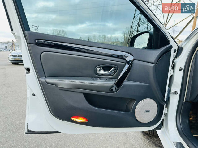 Белый Рено Лагуна, объемом двигателя 2 л и пробегом 166 тыс. км за 9900 $, фото 14 на Automoto.ua