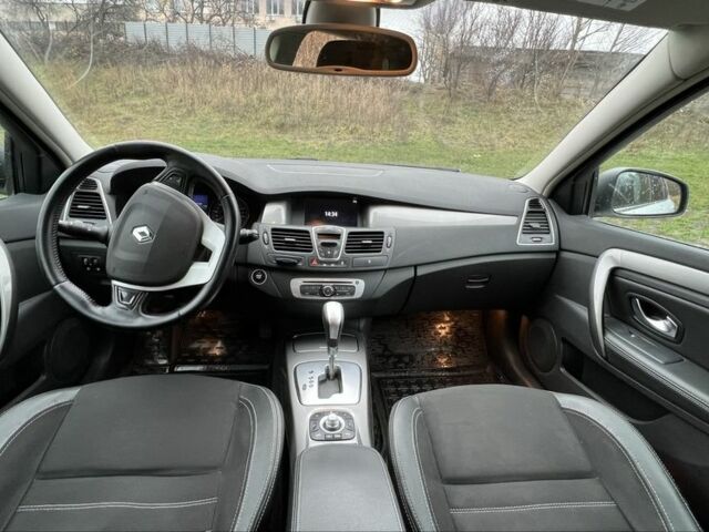 Белый Рено Лагуна, объемом двигателя 1.5 л и пробегом 260 тыс. км за 7800 $, фото 9 на Automoto.ua