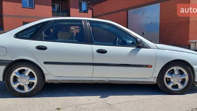 Белый Рено Лагуна, объемом двигателя 2 л и пробегом 420 тыс. км за 1700 $, фото 5 на Automoto.ua