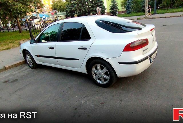 Белый Рено Лагуна, объемом двигателя 1.9 л и пробегом 380 тыс. км за 3800 $, фото 5 на Automoto.ua