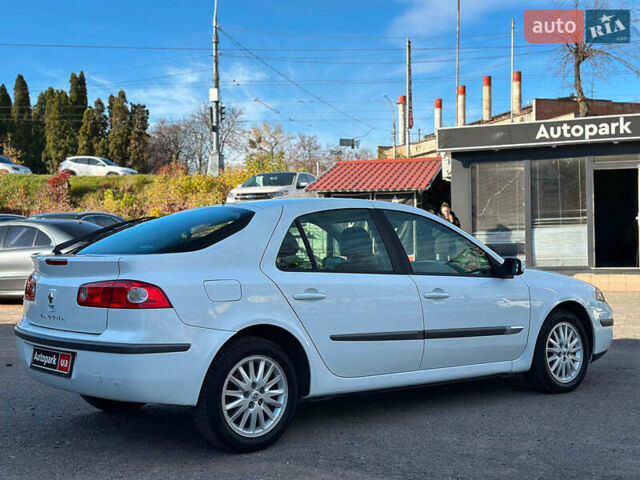 Белый Рено Лагуна, объемом двигателя 1.9 л и пробегом 231 тыс. км за 4990 $, фото 7 на Automoto.ua