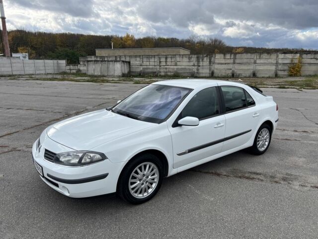 Рено Лагуна 2007 в Виннице на Automoto.ua Белый Рено Лагуна, объемом двигателя 1.9 л и пробегом 231 тыс. км за 4500 $, фото 3 на Automoto.ua