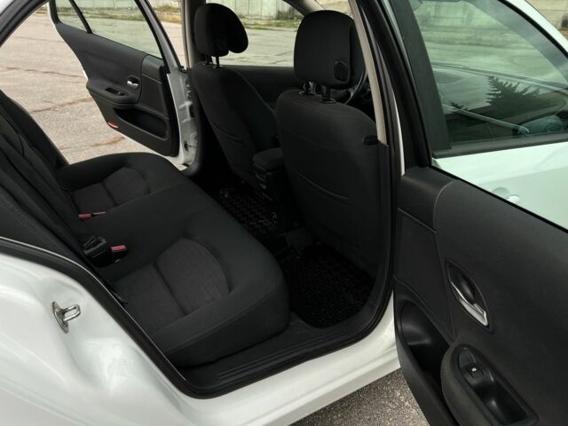 Рено Лагуна 2007 в Виннице на Automoto.ua Белый Рено Лагуна, объемом двигателя 1.9 л и пробегом 231 тыс. км за 4500 $, фото 9 на Automoto.ua