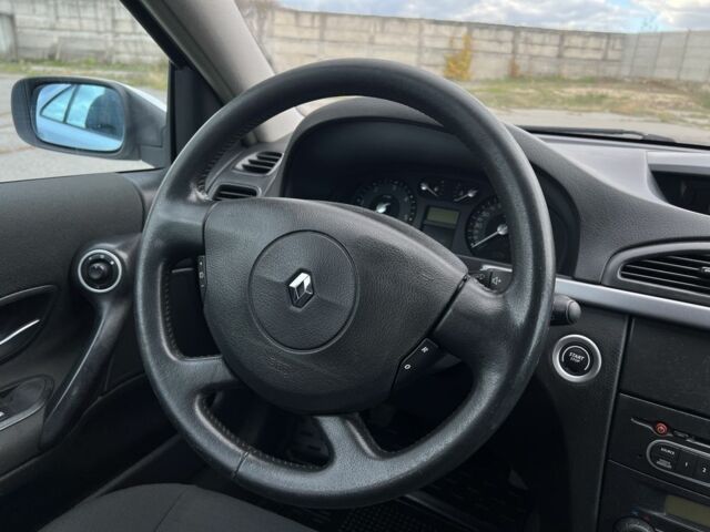 Рено Лагуна 2007 в Виннице на Automoto.ua Белый Рено Лагуна, объемом двигателя 1.9 л и пробегом 231 тыс. км за 4500 $, фото 13 на Automoto.ua