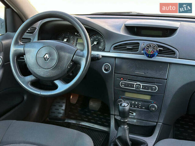 Белый Рено Лагуна, объемом двигателя 1.9 л и пробегом 231 тыс. км за 4990 $, фото 33 на Automoto.ua