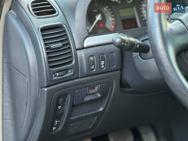 Белый Рено Лагуна, объемом двигателя 1.9 л и пробегом 231 тыс. км за 4990 $, фото 40 на Automoto.ua