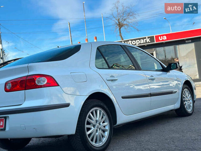 Белый Рено Лагуна, объемом двигателя 1.9 л и пробегом 231 тыс. км за 4990 $, фото 8 на Automoto.ua