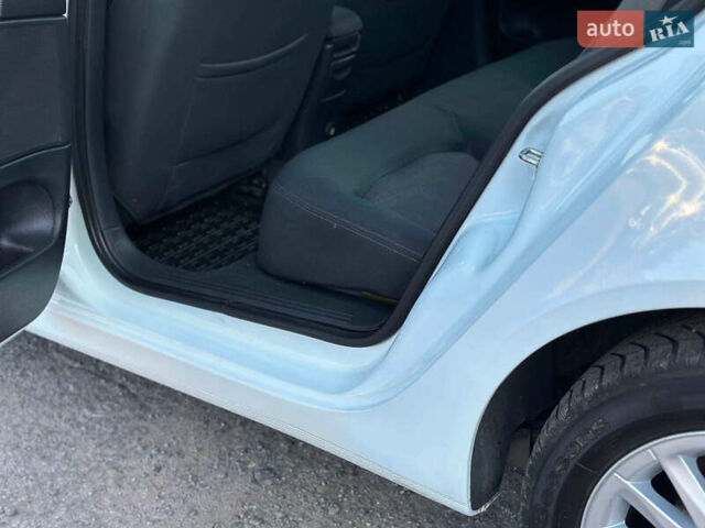 Белый Рено Лагуна, объемом двигателя 1.9 л и пробегом 231 тыс. км за 4990 $, фото 24 на Automoto.ua