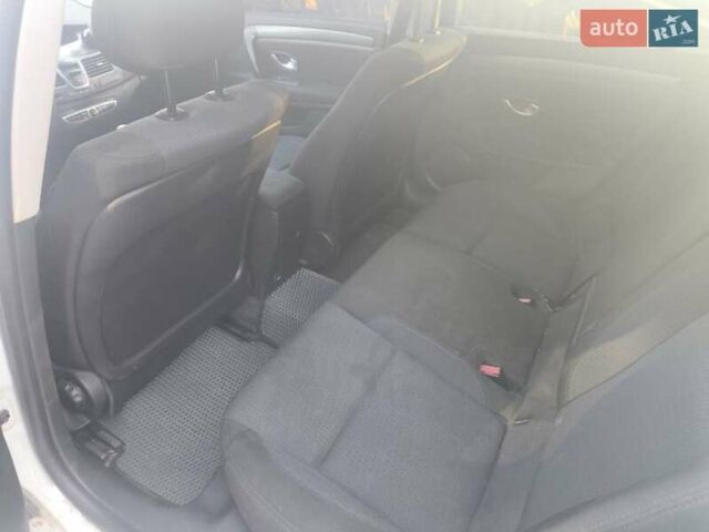 Белый Рено Лагуна, объемом двигателя 1.5 л и пробегом 288 тыс. км за 6500 $, фото 6 на Automoto.ua