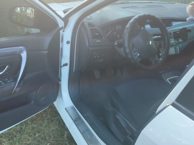 Белый Рено Лагуна, объемом двигателя 0 л и пробегом 348 тыс. км за 7200 $, фото 5 на Automoto.ua