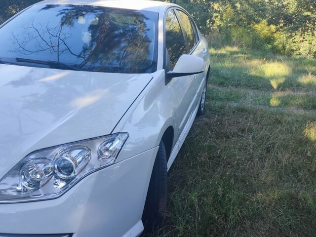 Белый Рено Лагуна, объемом двигателя 0 л и пробегом 348 тыс. км за 7200 $, фото 3 на Automoto.ua