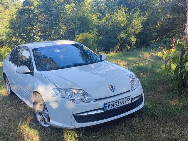 Белый Рено Лагуна, объемом двигателя 0 л и пробегом 348 тыс. км за 7200 $, фото 2 на Automoto.ua