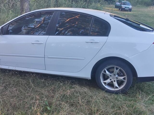 Белый Рено Лагуна, объемом двигателя 0 л и пробегом 348 тыс. км за 7200 $, фото 18 на Automoto.ua