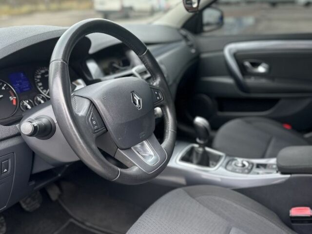 Рено Лагуна 2010 в Харькове на Automoto.ua Белый Рено Лагуна, объемом двигателя 1.5 л и пробегом 268 тыс. км за 7800 $, фото 4 на Automoto.ua