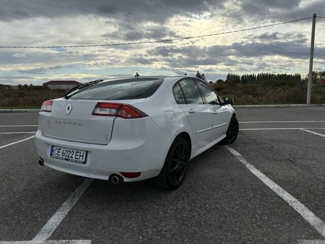 Рено Лагуна 2011 у Чернівцях на Automoto.ua Білий Рено Лагуна, об'ємом двигуна 2 л та пробігом 209 тис. км за 7700 $, фото 3 на Automoto.ua