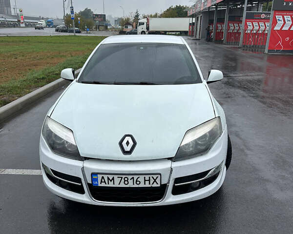 Белый Рено Лагуна, объемом двигателя 1.46 л и пробегом 357 тыс. км за 6200 $, фото 2 на Automoto.ua
