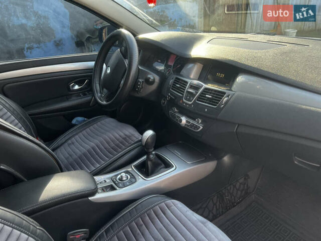 Белый Рено Лагуна, объемом двигателя 1.46 л и пробегом 221 тыс. км за 8400 $, фото 1 на Automoto.ua