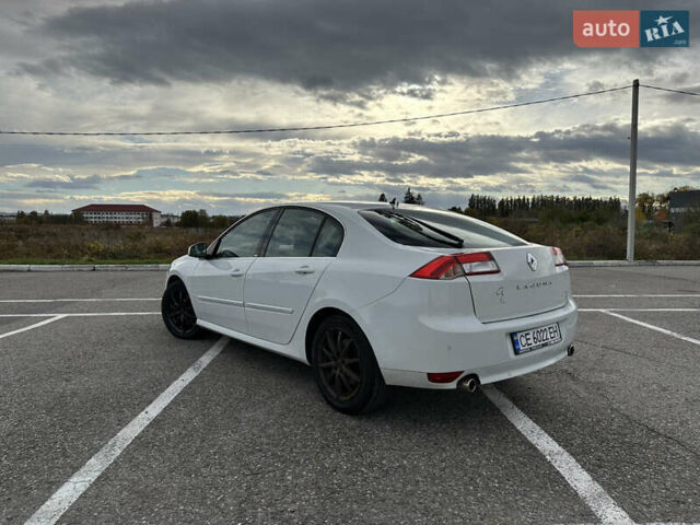 Белый Рено Лагуна, объемом двигателя 2 л и пробегом 209 тыс. км за 7700 $, фото 4 на Automoto.ua