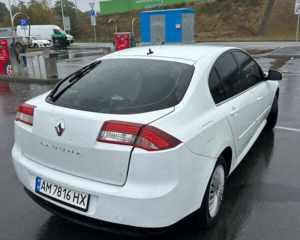 Белый Рено Лагуна, объемом двигателя 1.46 л и пробегом 357 тыс. км за 6200 $, фото 4 на Automoto.ua