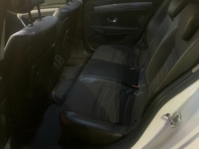 Белый Рено Лагуна, объемом двигателя 1.5 л и пробегом 255 тыс. км за 8200 $, фото 10 на Automoto.ua