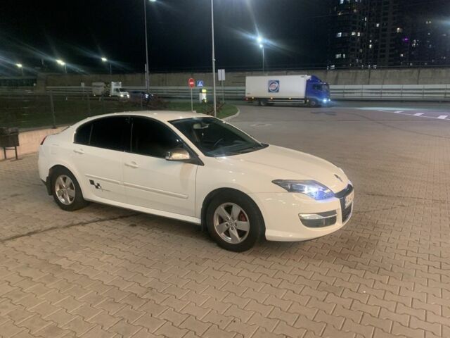 Белый Рено Лагуна, объемом двигателя 1.5 л и пробегом 255 тыс. км за 8200 $, фото 7 на Automoto.ua