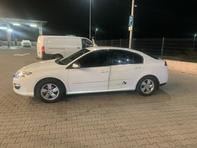 Белый Рено Лагуна, объемом двигателя 1.5 л и пробегом 255 тыс. км за 8200 $, фото 2 на Automoto.ua