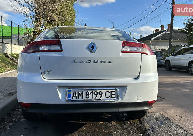 Рено Лагуна 2012 в Житомире на Automoto.ua Белый Рено Лагуна, объемом двигателя 1.46 л и пробегом 328 тыс. км за 7100 $, фото 2 на Automoto.ua