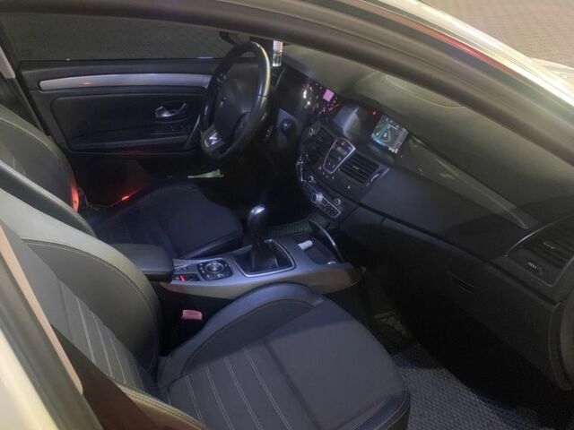 Белый Рено Лагуна, объемом двигателя 1.5 л и пробегом 255 тыс. км за 8200 $, фото 8 на Automoto.ua