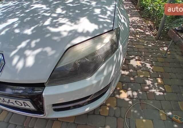 Білий Рено Лагуна, об'ємом двигуна 1.46 л та пробігом 222 тис. км за 6500 $, фото 1 на Automoto.ua