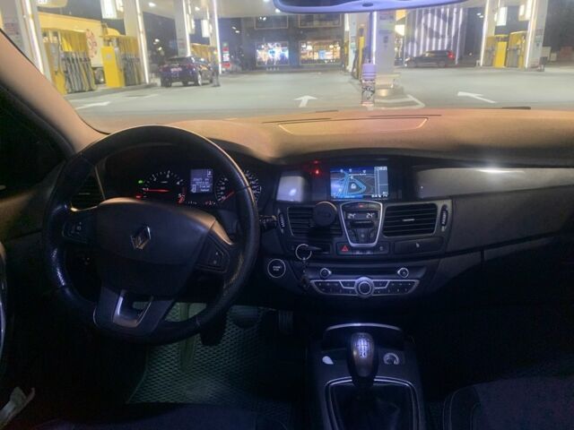 Белый Рено Лагуна, объемом двигателя 1.5 л и пробегом 255 тыс. км за 8200 $, фото 12 на Automoto.ua