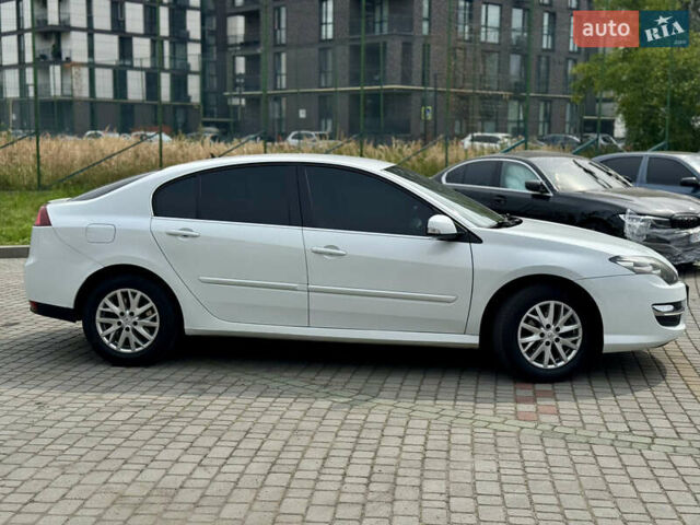 Белый Рено Лагуна, объемом двигателя 2 л и пробегом 281 тыс. км за 8200 $, фото 7 на Automoto.ua